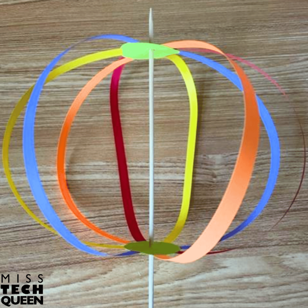 Your students will love building this rainbow spinner and watching as the colors blend together to create their own rainbow.